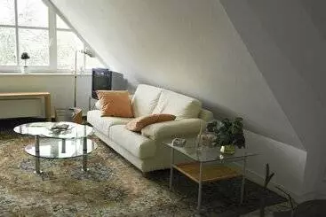 ツーリストアパートメント Tolstov Hotels Apartment