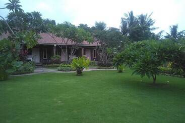 تختخواب و صبحانه Krisna Homestay
