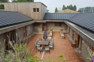 De Steenakker  Hostel