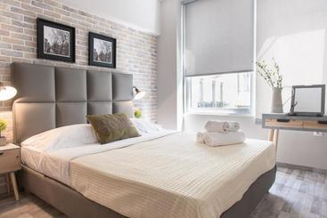 آپارتمان‌های توریست‌ها Gk Ermou Str