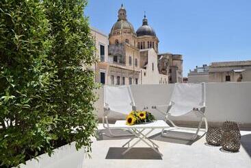 Majatalo Slo Design House