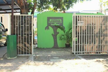 בית מלון כפרי Yuliana Homestay