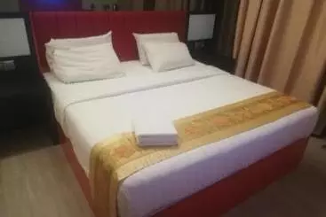 Hôtel Capital O 90130 Sawadee