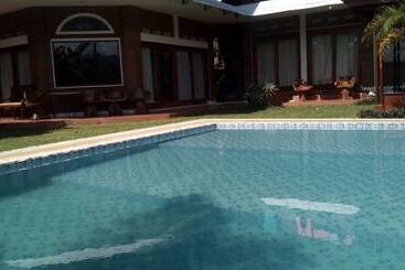 Aparthotel Astha Pavilions