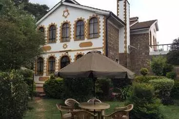 هتل The Victorian Resort Kikuyu