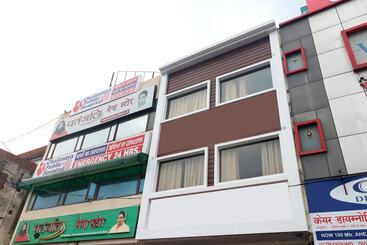 Hotell Safari By Oyo Rooms