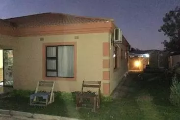 پانسیون Flower Inn Guest House