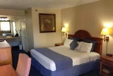 בית מלון כפרי Downtowner Inn And Suites Hobby