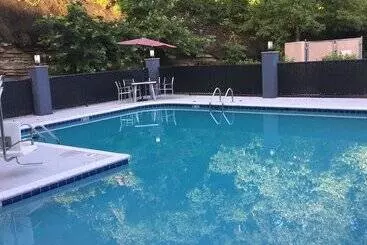 בית מלון כפרי Comfort Suites Nashville Airport   Bna