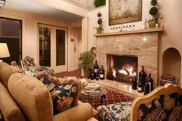 Отель Elm House Inn