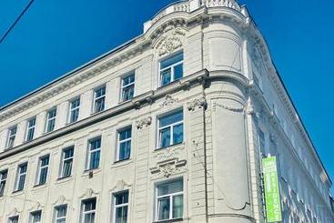 هتل City Residence Rooms & Apartments