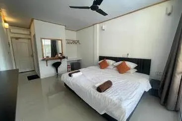 پانسیون Thoddoo White Sand Inn