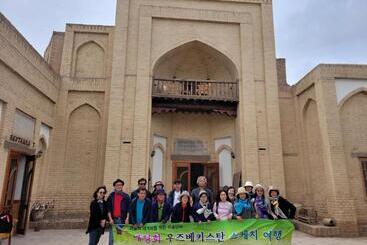 Madrasah Polvon Qori Boutique Hotel Xix Century