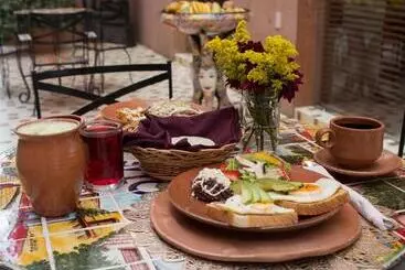 Camino Mexicano Hotel & Resort