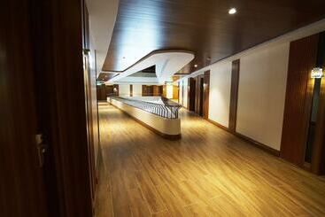 Central Park Reef Resort