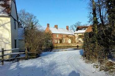 Fsc Flatford Mill Hostel