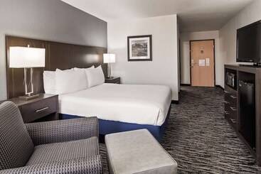 فندق Best Western Santa Fe Inn