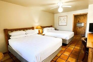 هتل Big Horn Lodge