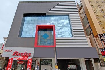 Capital O 46699 Hotel Insta