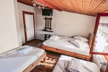 فندق Konak Pansiyon