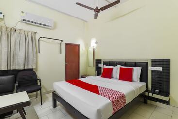 Otel Oyo 43893 Uhome  Pvtltd