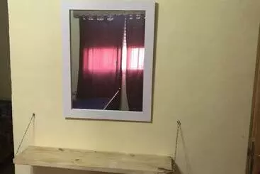 تختخواب و صبحانه Karina S House