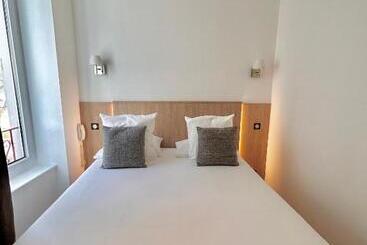 فندق Hôtel Les Deux Coteaux