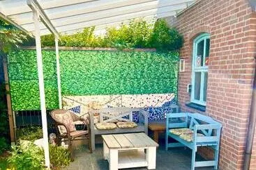 Rooi Bij De Knoptoren B&b