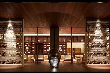 호텔 Isoras Cikarang