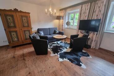 膳宿费 Gästehaus Angela