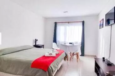 هتل آپارتمان Newen Bed And Breakfast