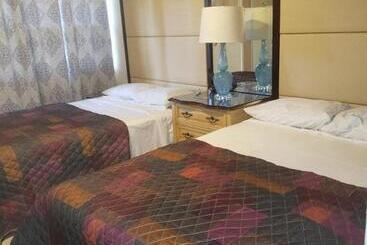 هاستل Georges Royal Inn