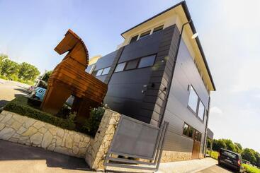 Pansiyon Penzion Troja