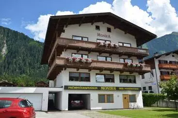 Pensión Haus Monika Und Haus Claudia