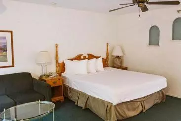 ホテル Channel Islands Inn