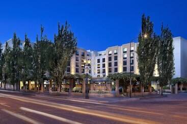 Otel Courtyard Portland Downtown/convention Center