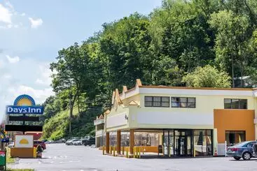 هتل Days Inn By Wyndham Pittsburgh