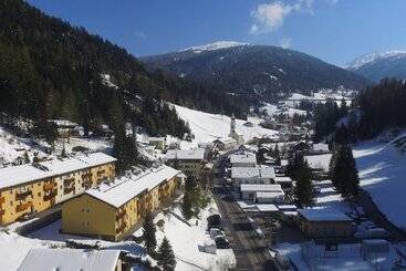 簡易ホテル Gasthof Rose