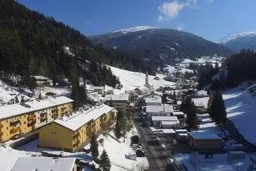 簡易ホテル Gasthof Rose