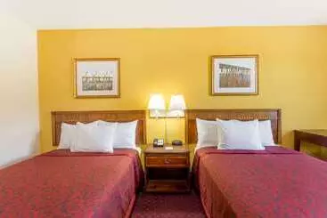 Отель Days Inn By Wyndham Tappahannock