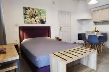 آپارتمان Mina Studios