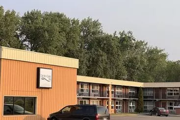 בית מלון כפרי Devils Lake Inn