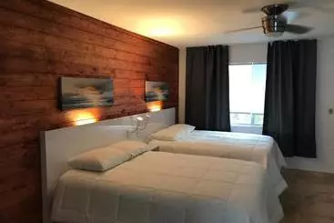 Apartamentos turísticos Wave Beach Vacation Rentals