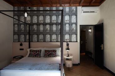 مسافرخانه Naman Hotellerie   Margutta