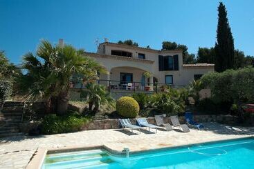 Majatalo La Villa Sanary Sur Mer