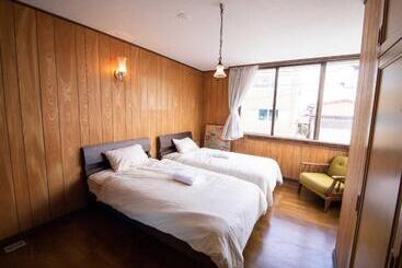 Tune Hostel（ツネホステル館山）