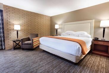 فندق Drury Inn & Suites Kansas City Airport