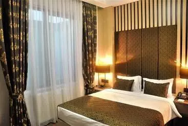 Pell Palace Hotel & Spa