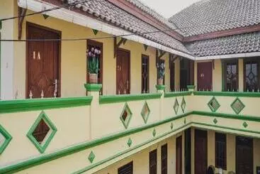 펜션 Reddoorz Syariah Near Stadion Maulana Yusuf