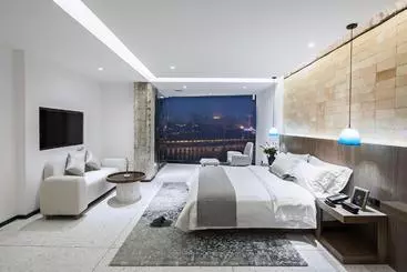 هتل The Mont Mirage